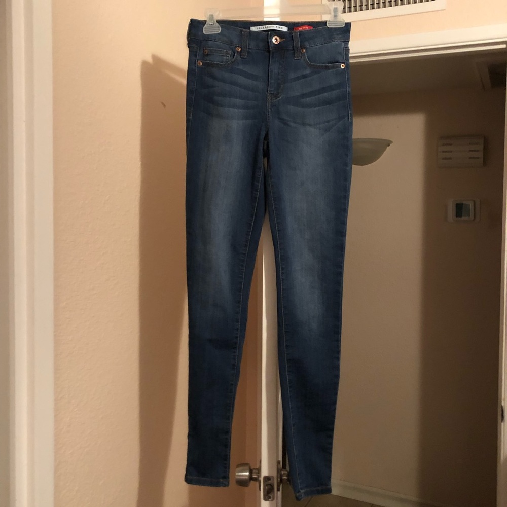 NWOT Celebrity Pink mid rise skinny jean 3